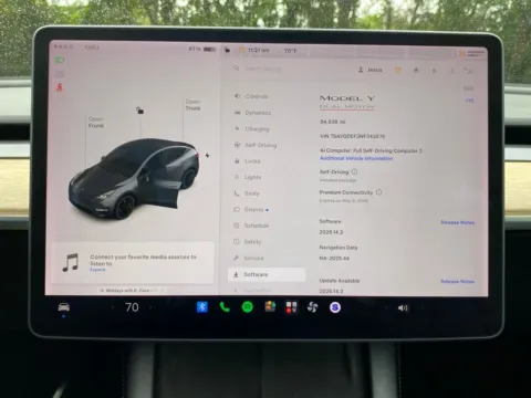 Photos of 2022 Tesla Model Y Performance for sale in Miramar, FL at Auto Trust USA