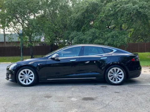 More photos of 2019 Tesla Model S Standard Range at Auto Trust USA, FL