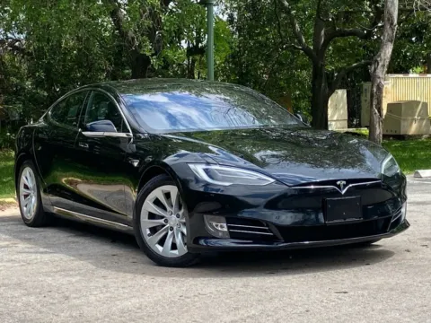 More photos of 2017 Tesla Model S 100D at Auto Trust USA, FL