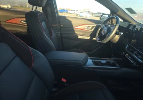 More photos of 2024 Chevrolet Equinox EV RS at Auto Trust USA, FL