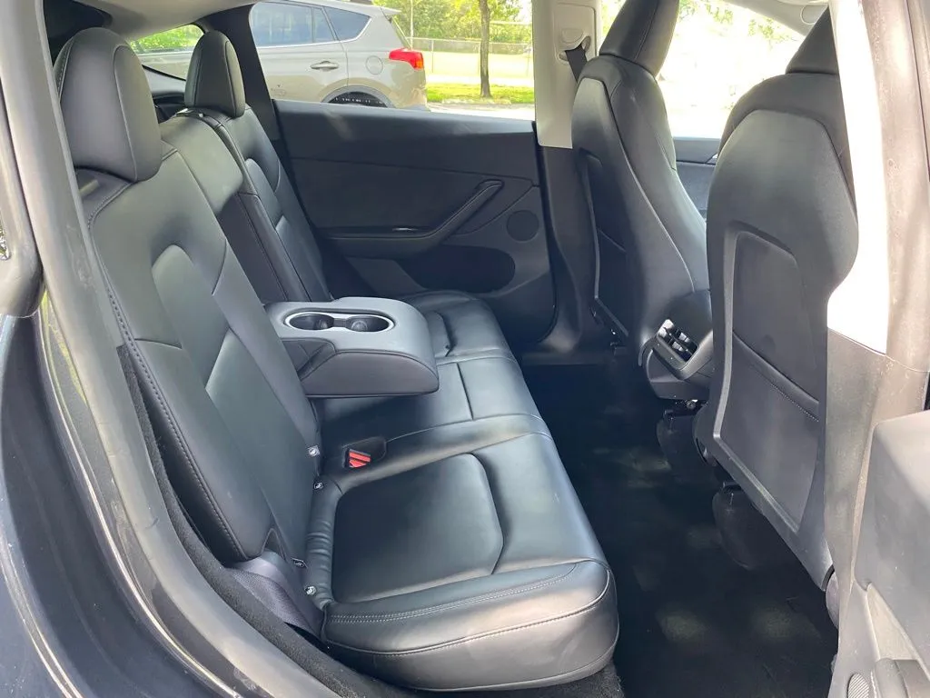 2025 Tesla Model Y Performance - Photo 19