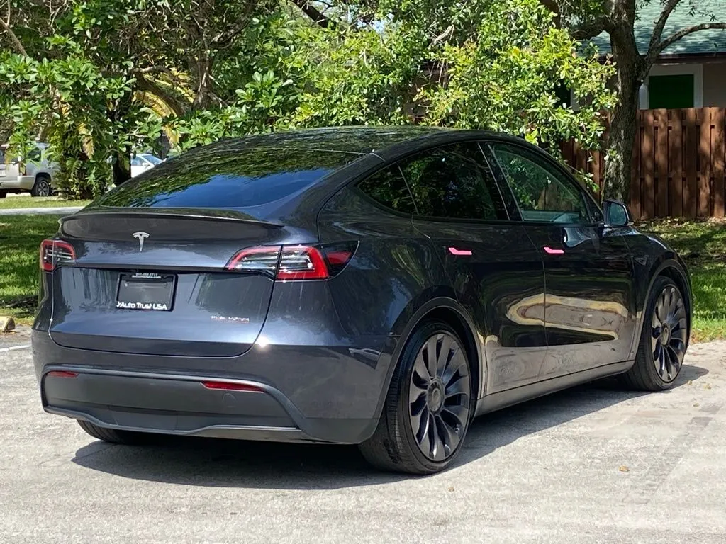 2025 Tesla Model Y Performance - Photo 9