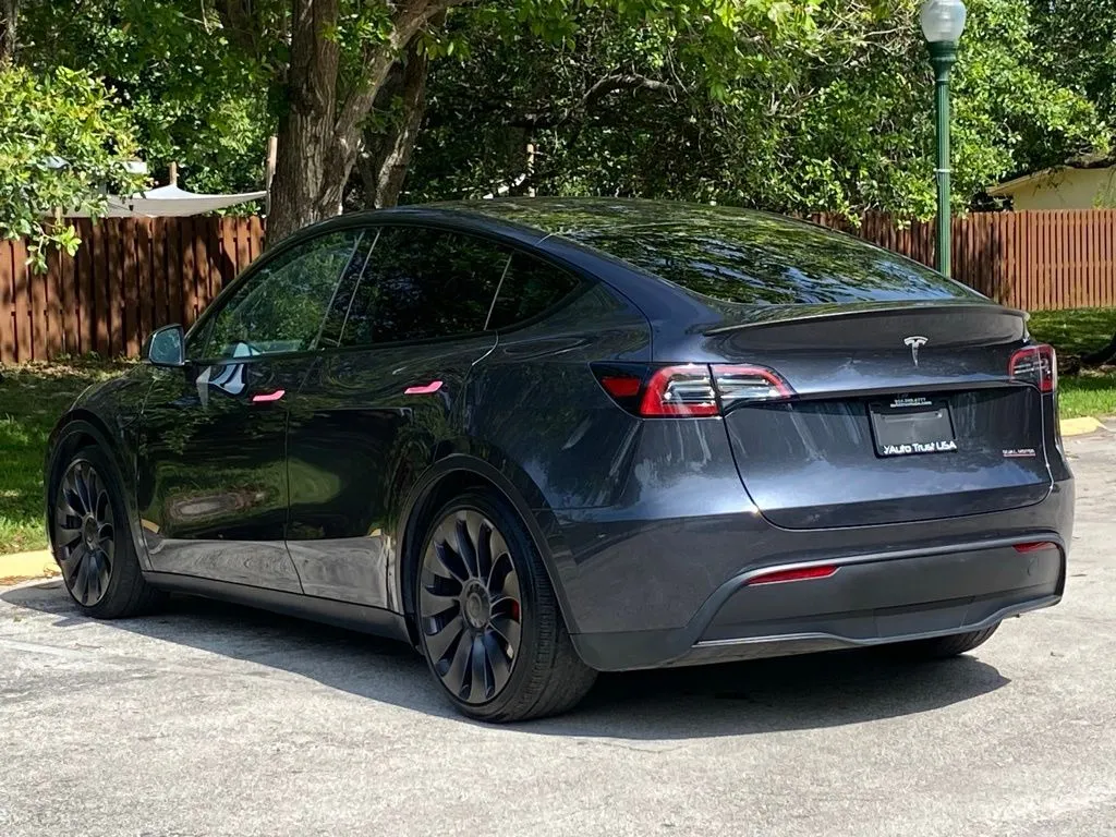 2025 Tesla Model Y Performance - Photo 7