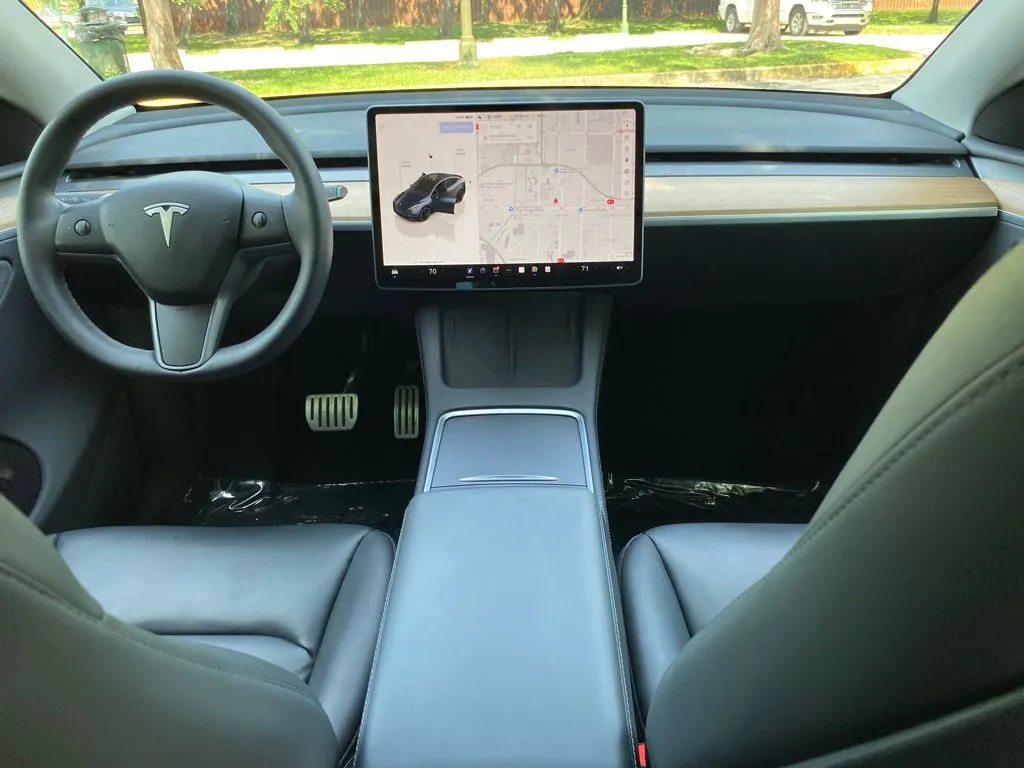 2025 Tesla Model Y Performance - Photo 21