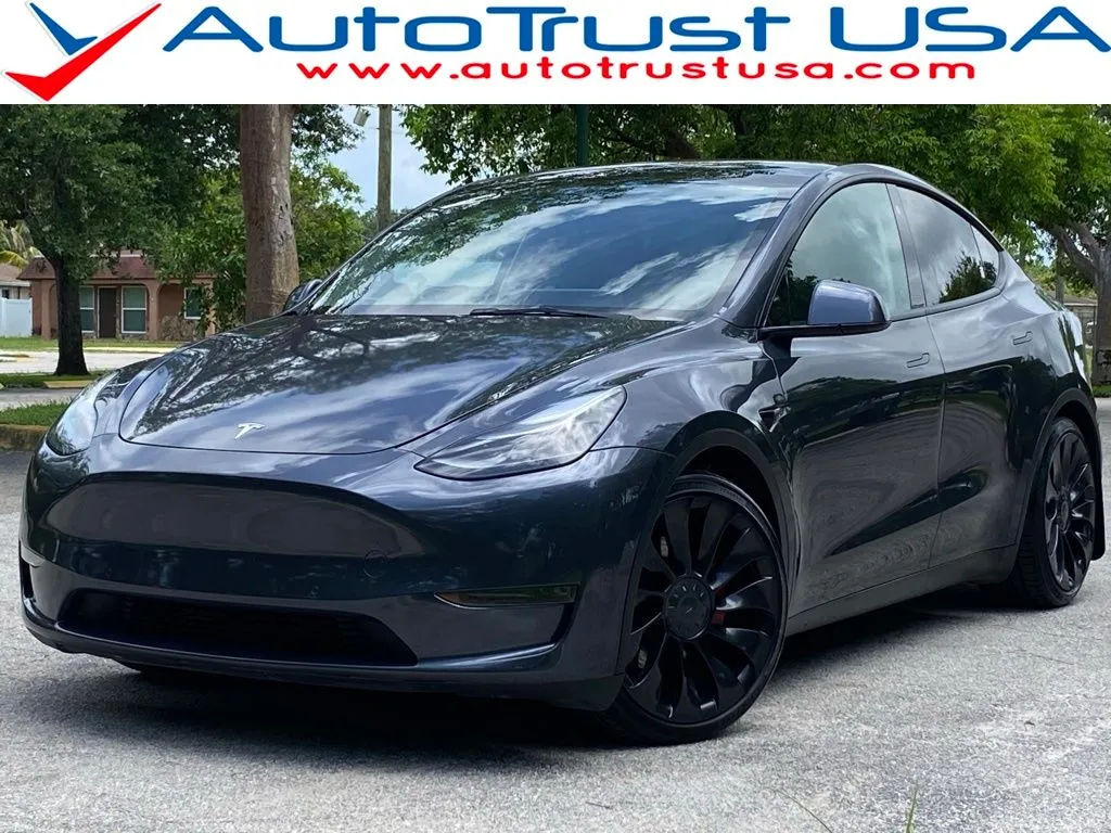 2022 Tesla Model Y Performance Dual Motor All-Wheel Drive's photo