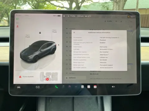 More photos of 2022 Tesla Model Y Performance at Auto Trust USA, FL