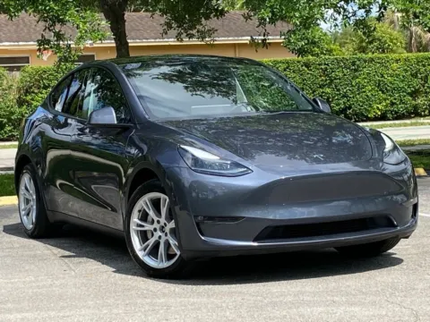 More photos of 2023 Tesla Model Y Long Range at Auto Trust USA, FL