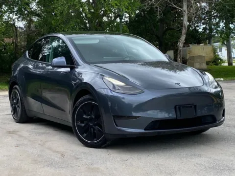 More photos of 2021 Tesla Model Y Long Range at Auto Trust USA, FL