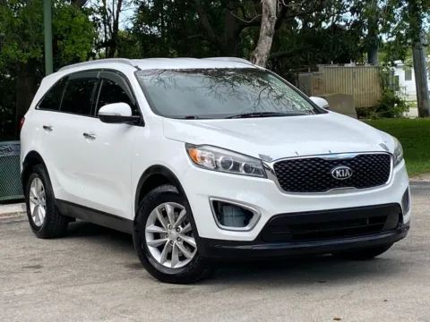 Another view of 2018 Kia Sorento LX for sale in Miramar, FL at Auto Trust USA