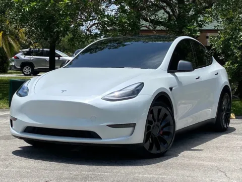 More photos of 2021 Tesla Model Y Long Range at Auto Trust USA, FL