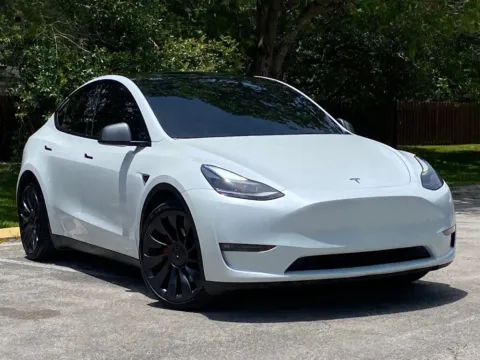 More photos of 2021 Tesla Model Y Long Range at Auto Trust USA, FL