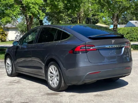 Photos of 2020 Tesla Model X Long Range for sale in Miramar, FL at Auto Trust USA