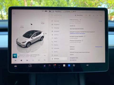 Photos of 2022 Tesla Model Y Long Range for sale in Miramar, FL at Auto Trust USA