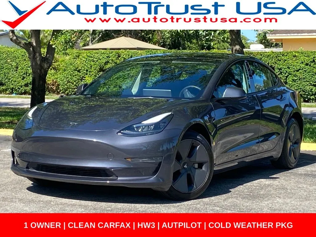 2023 Tesla Model 3 -'s photo