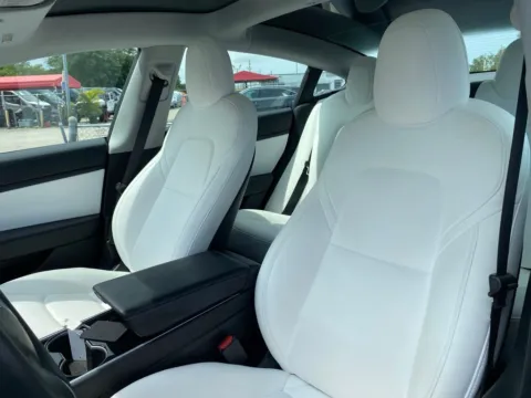 Photos of 2020 Tesla Model 3 Long Range for sale in Miramar, FL at Auto Trust USA