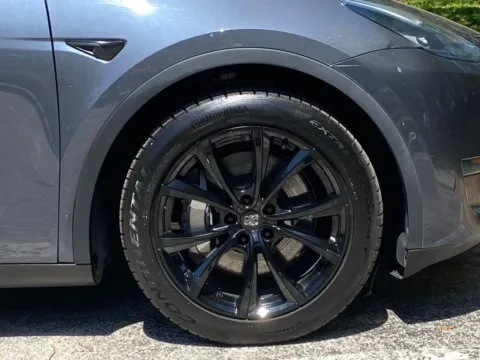 More photos of 2020 Tesla Model Y Long Range at Auto Trust USA, FL