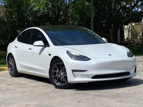 More photos of 2021 Tesla Model 3 Standard Range Plus at Auto Trust USA, FL