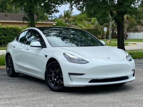 More photos of 2023 Tesla Model 3 at Auto Trust USA, FL
