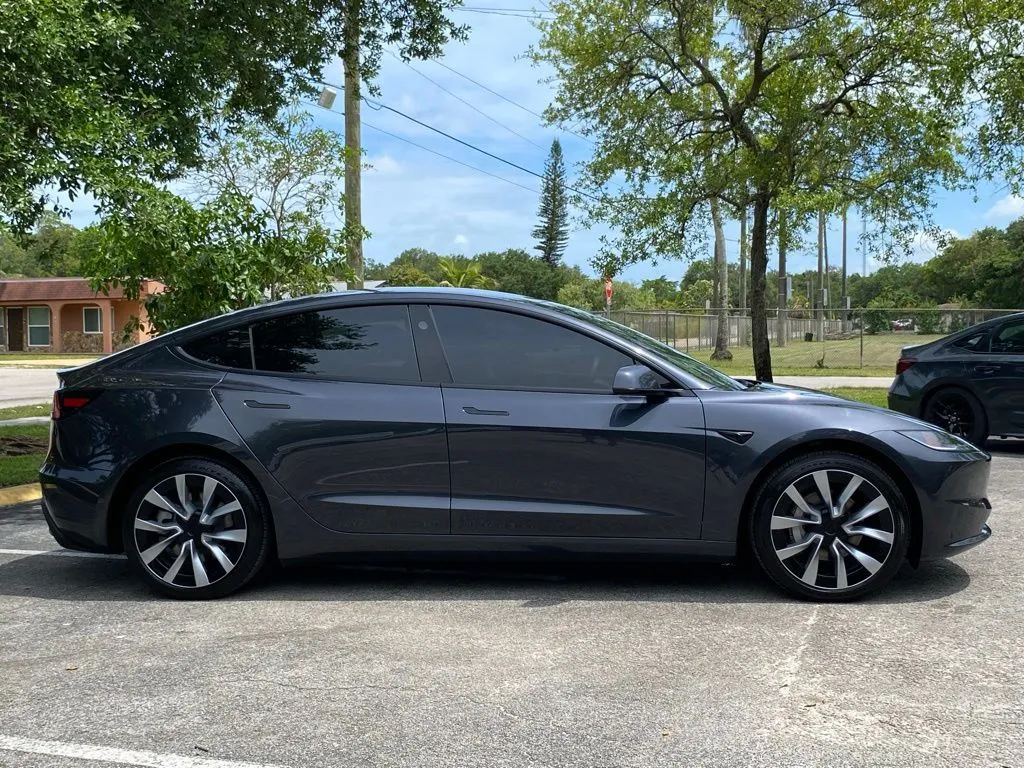 2026 Tesla Model 3 Standard - Photo 9