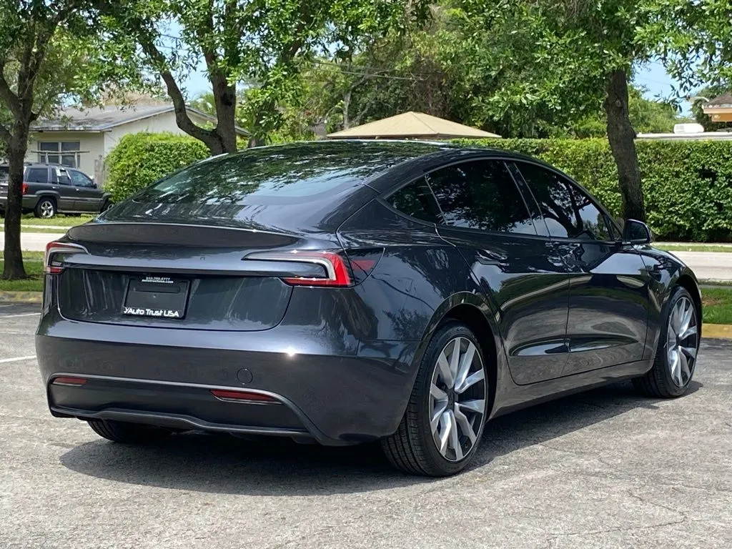 2026 Tesla Model 3 Standard - Photo 6