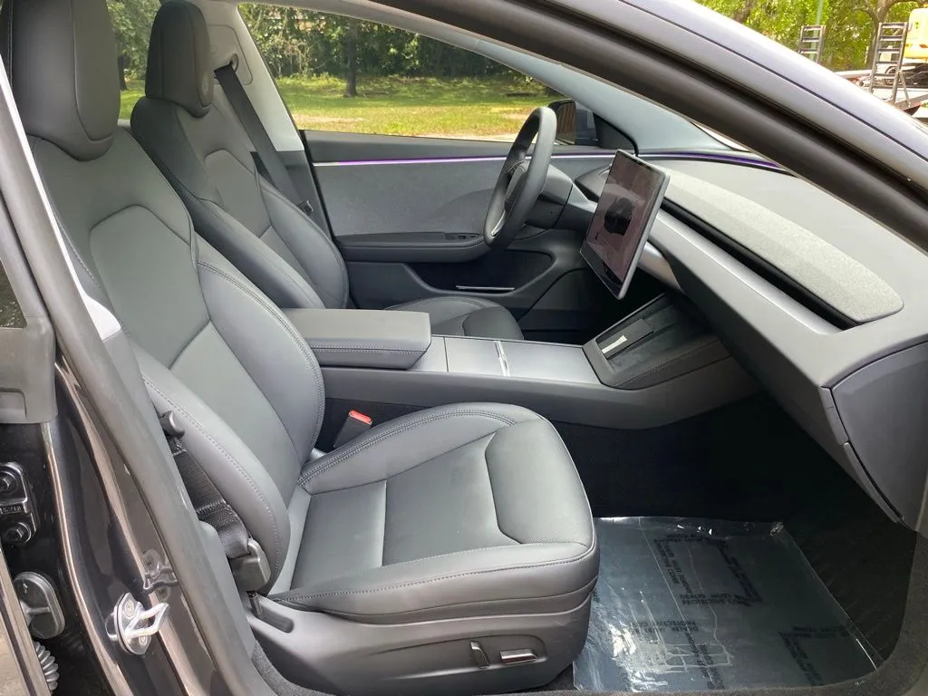 2026 Tesla Model 3 Standard - Photo 14