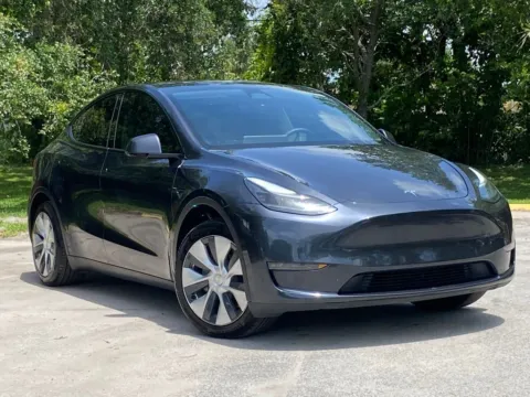 Another view of 2024 Tesla Model Y Standard Range for sale in Miramar, FL at Auto Trust USA