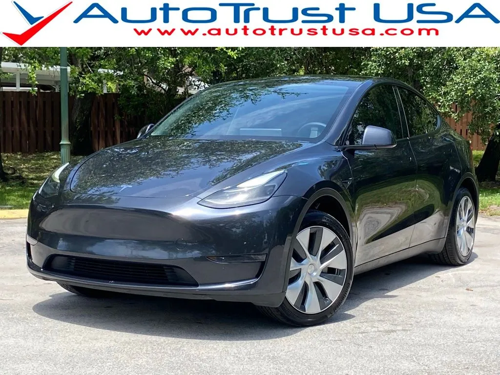 2024 Tesla Model Y Long Range Rear Wheel Drive's photo