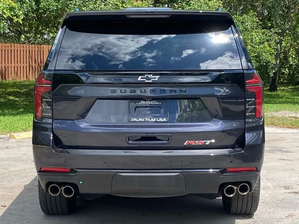 2025 Chevrolet Suburban RST - Photo 6