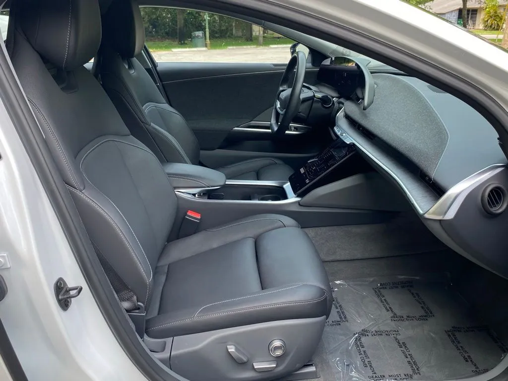 2025 Lucid Air Touring - Photo 15