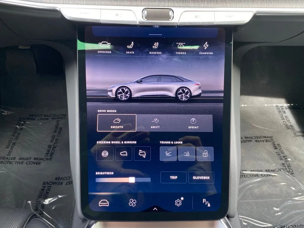 2025 Lucid Air Touring - Photo 29