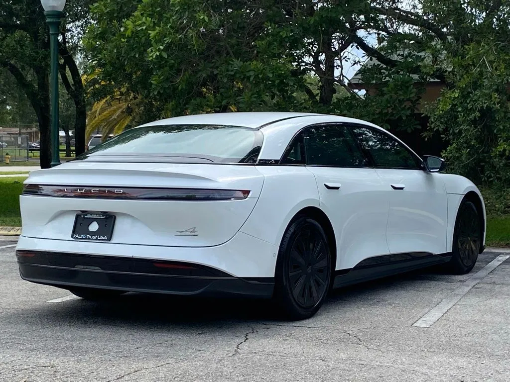 2025 Lucid Air Touring - Photo 7