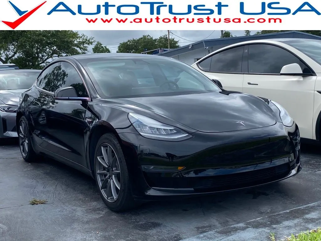 2019 Tesla Model 3 Standard Range's photo