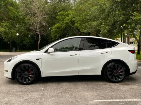 More photos of 2024 Tesla Model Y Performance at Auto Trust USA, FL