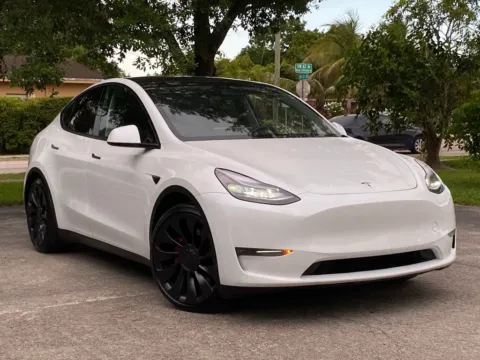 More photos of 2024 Tesla Model Y Performance at Auto Trust USA, FL