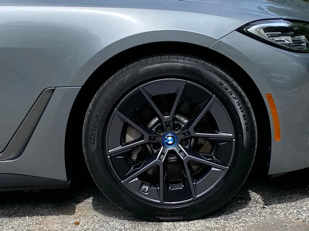 2023 BMW i4 40 - Photo 12