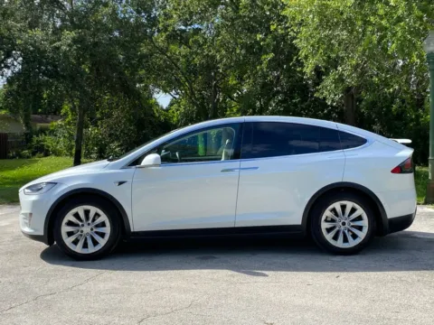 More photos of 2018 Tesla Model X 100D at Auto Trust USA, FL