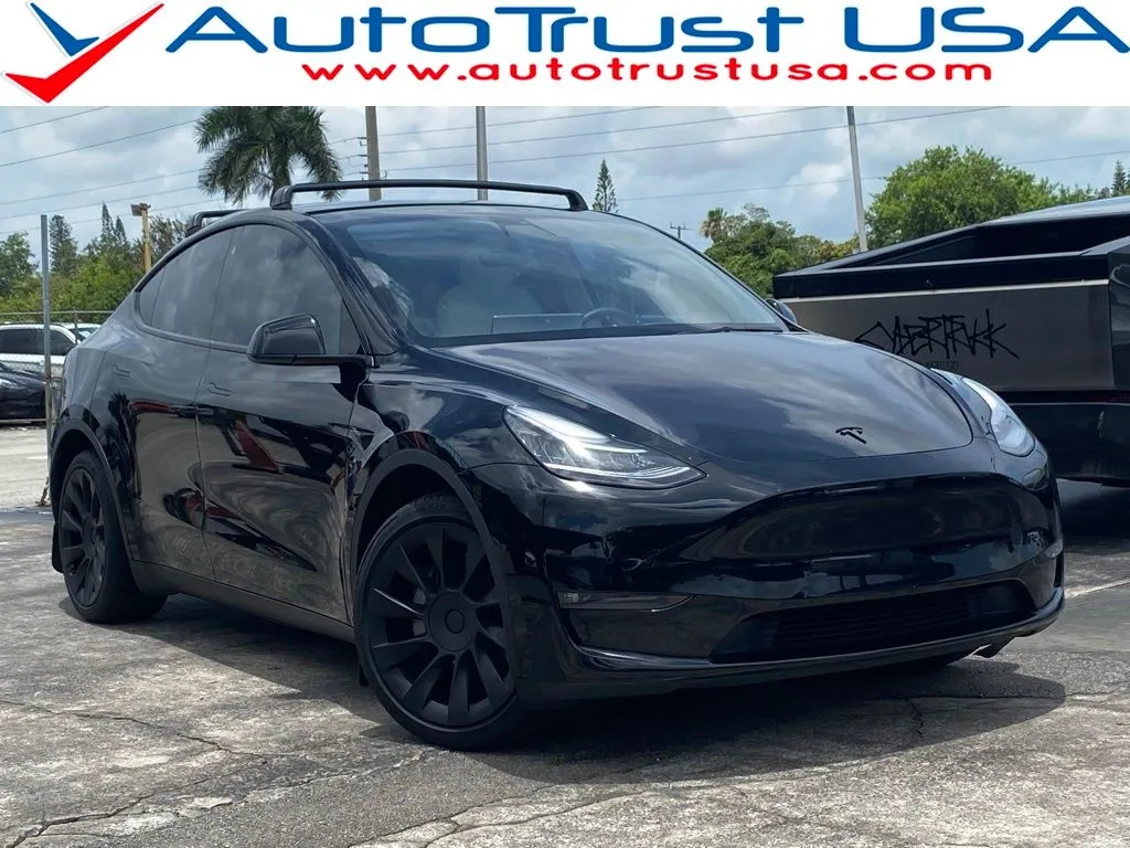 2022 Tesla Model Y Long Range Dual Motor All-Wheel Drive's photo