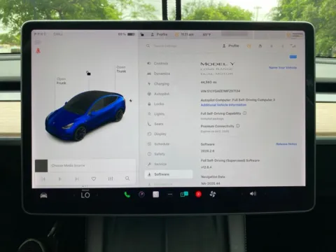 Photos of 2021 Tesla Model Y Long Range for sale in Miramar, FL at Auto Trust USA