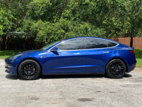 More photos of 2020 Tesla Model 3 Standard Range Plus at Auto Trust USA, FL
