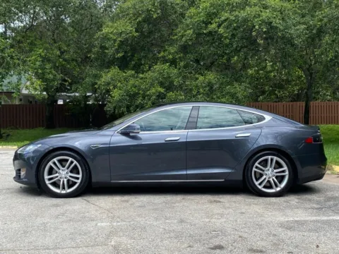 More photos of 2015 Tesla Model S 85 at Auto Trust USA, FL