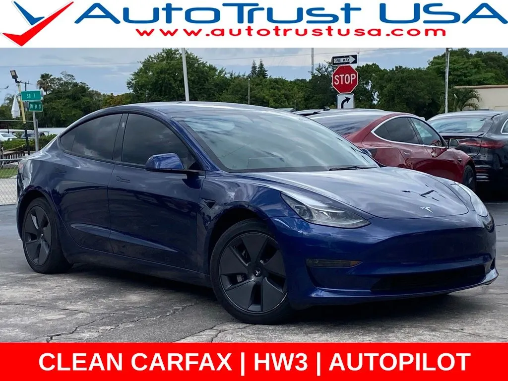 2023 Tesla Model 3 -'s photo