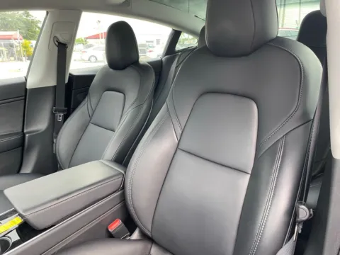 More photos of 2020 Tesla Model 3 Long Range at Auto Trust USA, FL