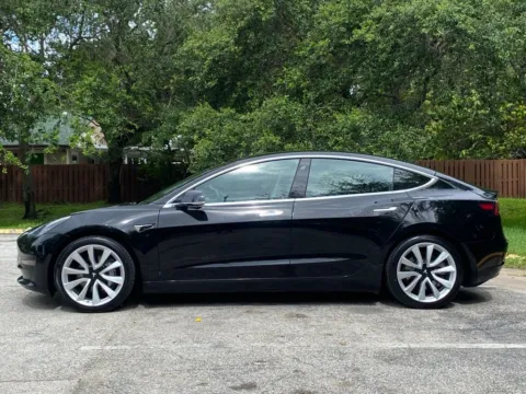 More photos of 2020 Tesla Model 3 Long Range at Auto Trust USA, FL