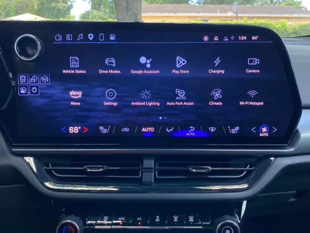 2024 Chevrolet Equinox EV Launch Edition - Photo 29