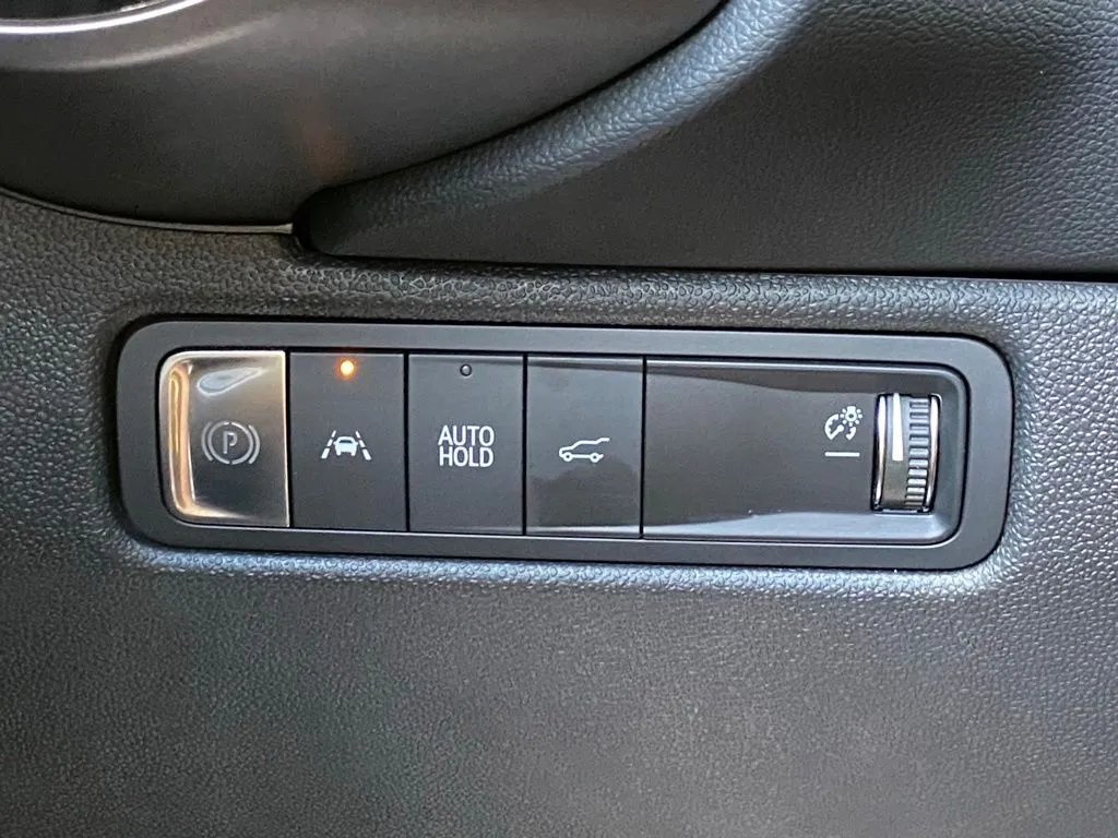 2024 Chevrolet Equinox EV Launch Edition - Photo 24