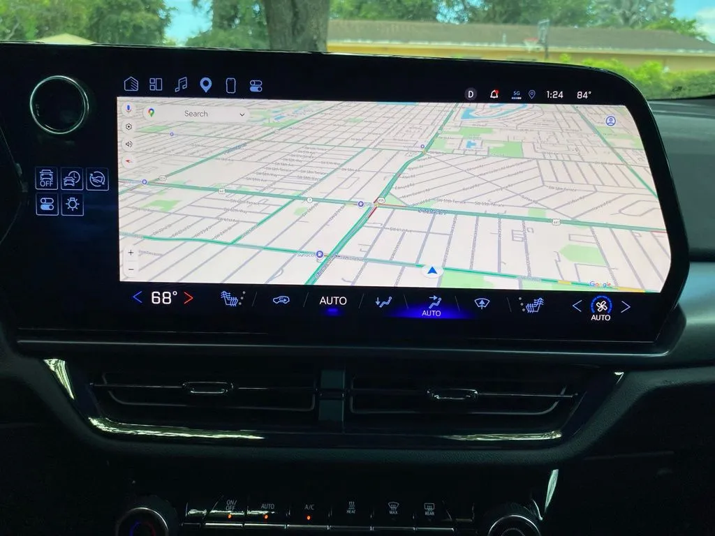 2024 Chevrolet Equinox EV Launch Edition - Photo 27