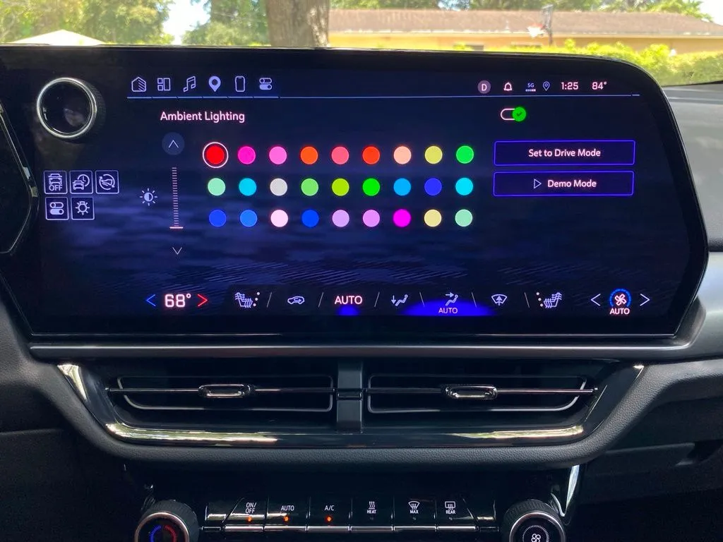 2024 Chevrolet Equinox EV Launch Edition - Photo 31