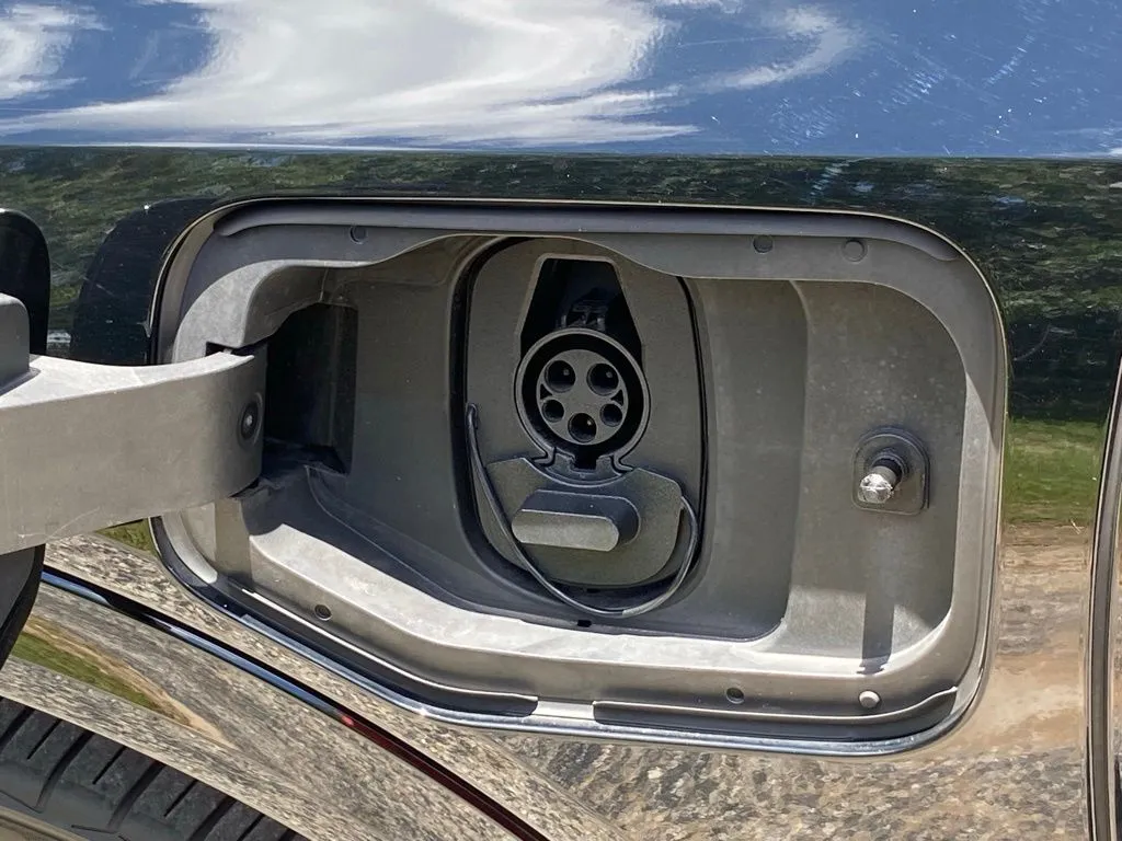 2024 Chevrolet Equinox EV Launch Edition - Photo 10