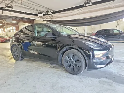 More photos of 2025 Tesla Model Y Long Range at Auto Trust USA, FL