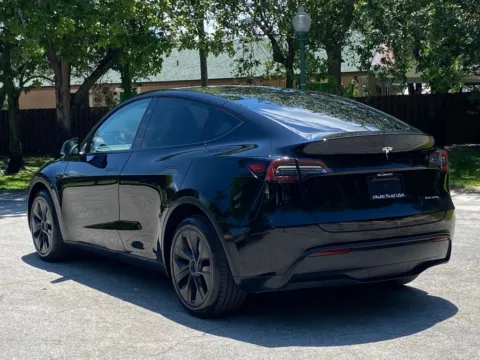 More photos of 2025 Tesla Model Y Long Range at Auto Trust USA, FL